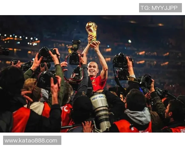 深入对话足球巨星揭秘他们的职业生涯与生活点滴