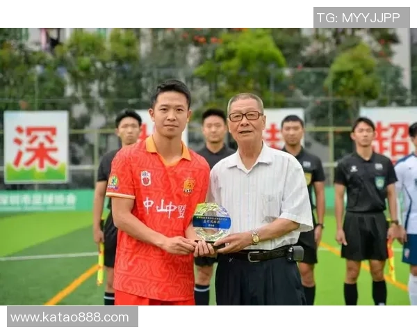 冠军赛点评：深圳足球队的比赛经验表现